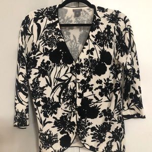 Ann Taylor Petite Medium V Neck 100% Cotton Black and Cream Floral Sweater